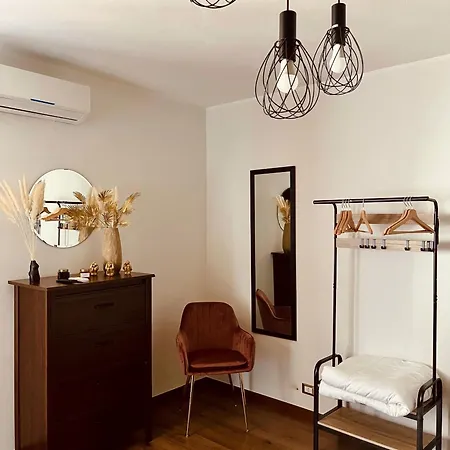 Tyche House Apartment