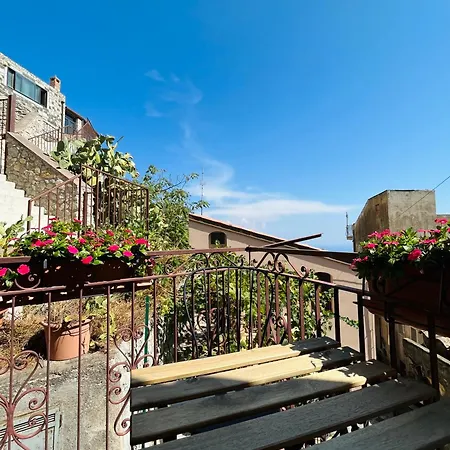 Tyche House * Castelmola