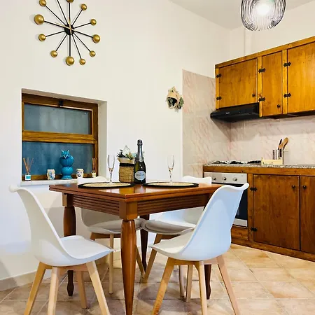 Tyche House Castelmola